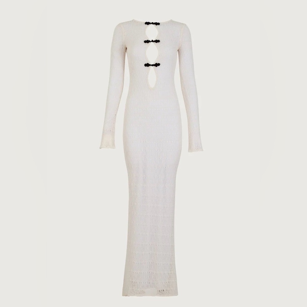 Slim Long-Sleeve White Knit Dress with Front Cutout